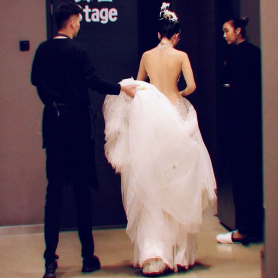 Vóc dáng thon thả nuột nà của Mai Siêu Phong gần đây, khi bà quay lại với sân khấu múa.