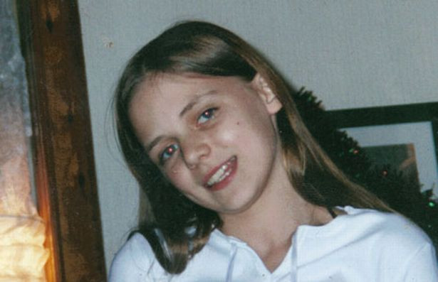 Bi ma tuy dieu khien, be gai 13 tuoi chap nhan lam gai ban dam