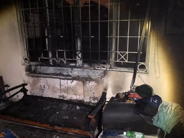 Căn nhà tan hoang sau vụ nổ kinh hoàng.