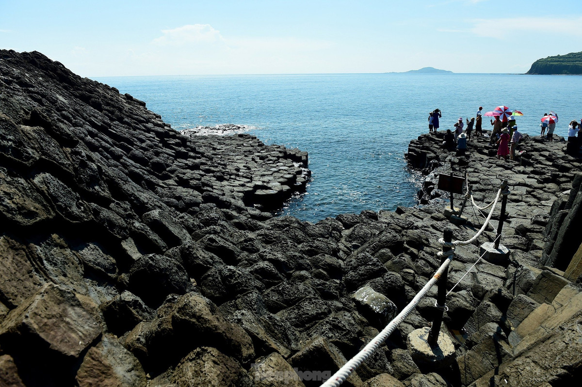 Ghenh Da Dia, tuyet tac dieu ky hang tram trieu nam tuoi o Phu Yen-Hinh-9
