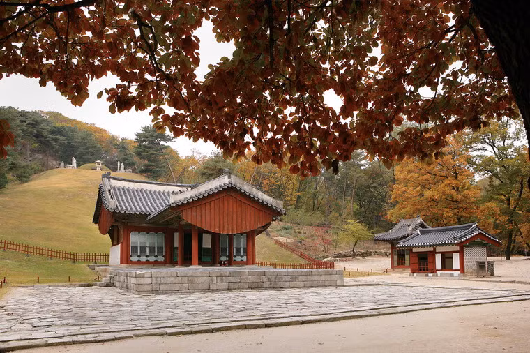 Tư năm 2009, khu lăng mộ Hoàng gia Joseon đã được Unesco công nhận là Di sản văn hóa thế giới.