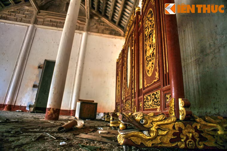 Với quyền lực to lớn cùng sự tàn nhẫn không có giới hạn, Ngô Đình Cẩn đã được mệnh danh là "Bạo chúa miền Trung" trong suốt thời gian Ngô Đình Diệm nắm quyền.