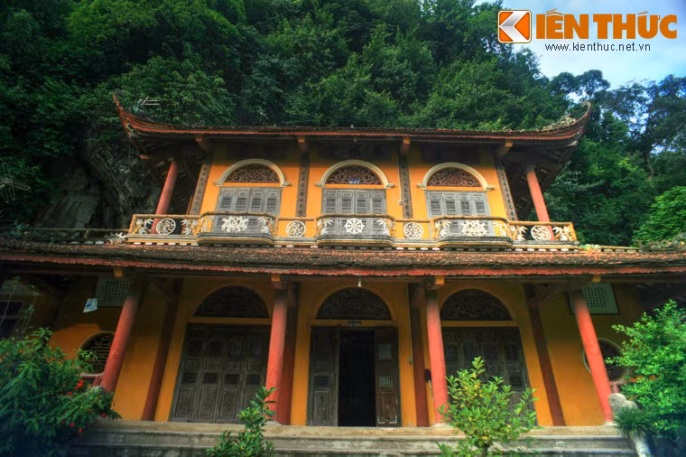 Nhà tiền đường của chùa Địch Lộng.