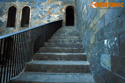 Vì thế mà giá thành xây dựng rẻ hơn rất nhiều so với việc thuê trọn gói các nhà thầu bên ngoài.