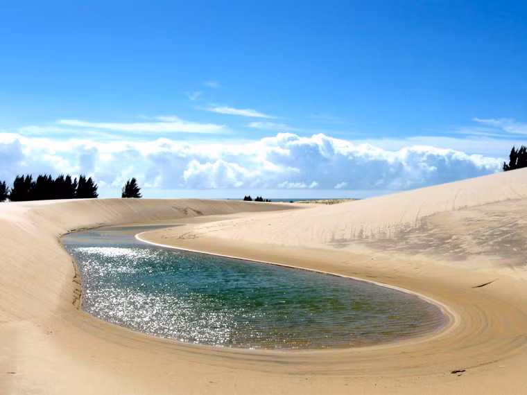 Với những giá trị độc đáo của mình, Lençóis Maranhenses là địa điểm mà rất nhiều du khách quốc tế mong ước được đến một lần.
