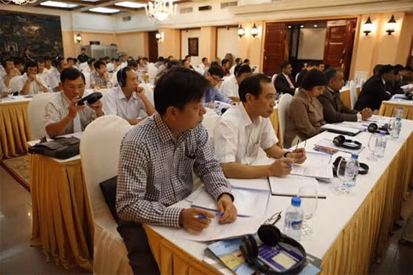 Các đại biểu hai nước tại Hội thảo.