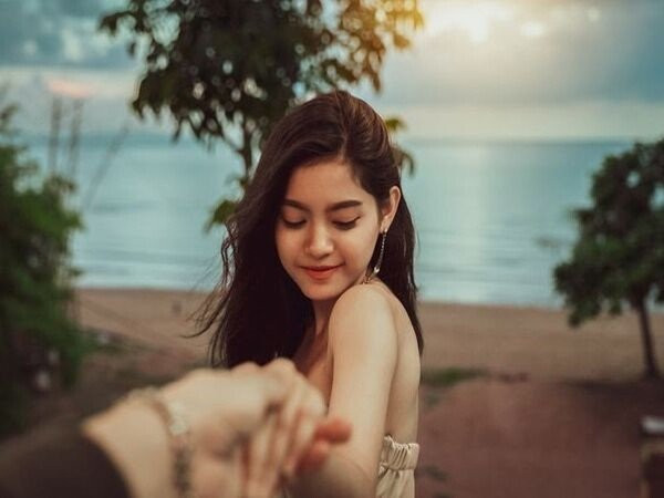 5 hanh xu cua phu nu nhung tro nen re tien trong mat dan ong