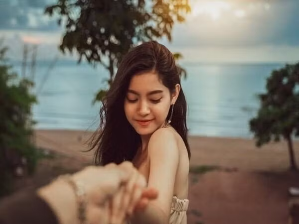 5 hanh xu cua phu nu nhung tro nen re tien trong mat dan ong