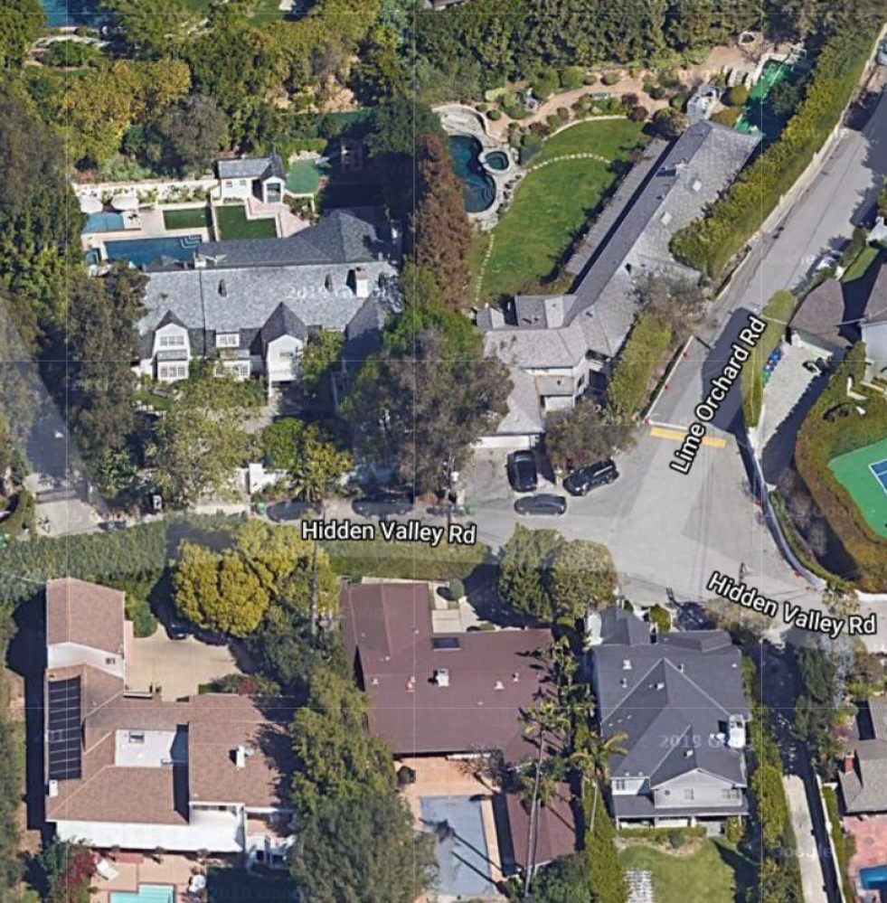 Hai dai gia bat dong san cua showbiz-Hinh-2