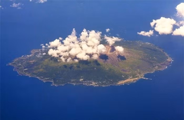 "Lạnh sống lưng" với 6 hòn đảo đáng sợ nhất thế giới ảnh 12