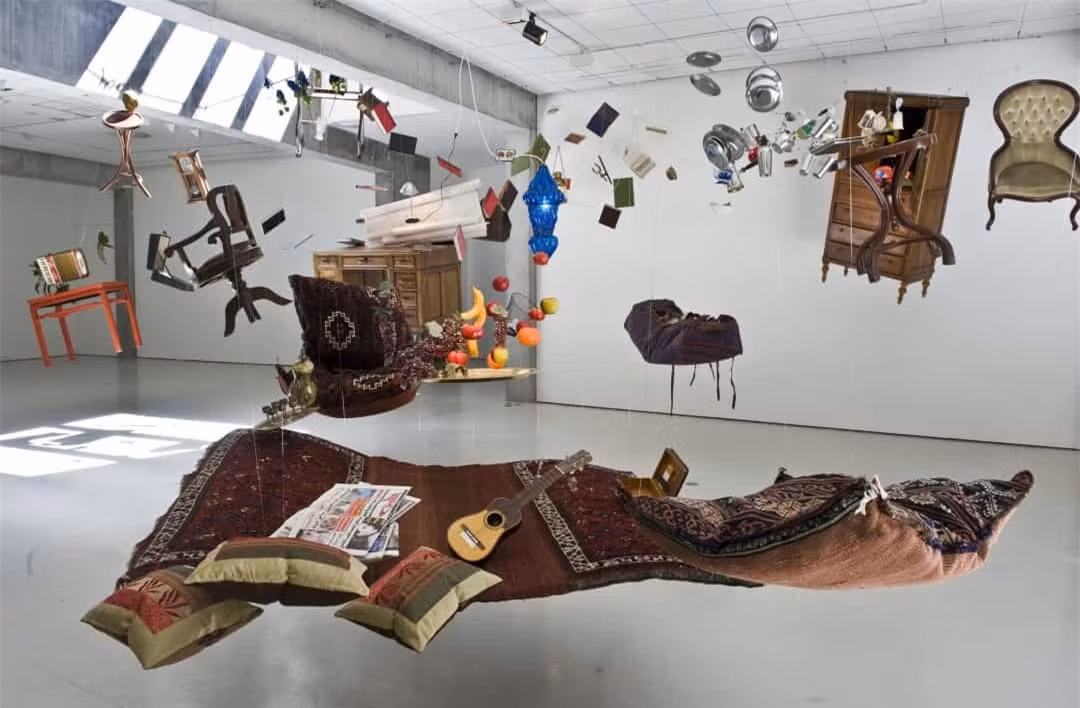 Tác phẩm nghệ thuật này là của nghệ sĩ người Tây Ban Nha Pamen Pereira, và đã được trưng bày tại một cuộc triển lãm ở Burgos (Tây Ban Nha).