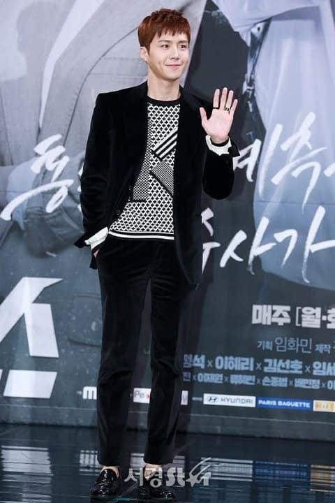 Quá khứ "trẩu tre" của Kim Seon Ho, sao nam nghi ép bồ phá thai - Hình 5 Qua khu