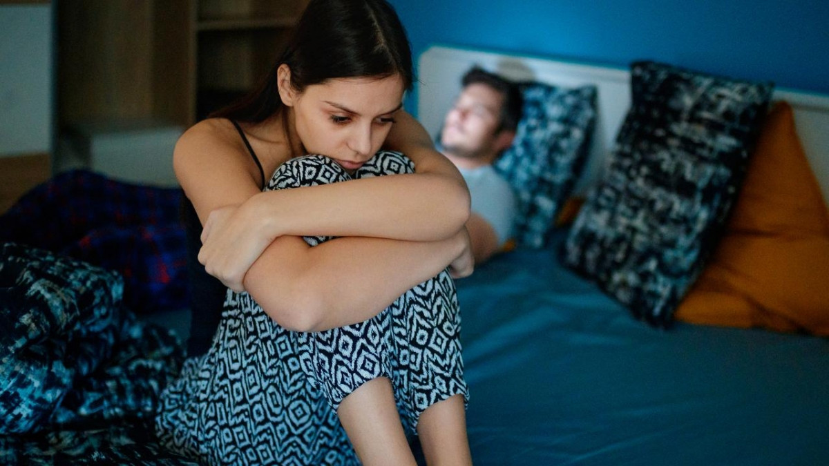 Chong phan no khi phat hien vo ngoai tinh voi em trai ruot cua minh