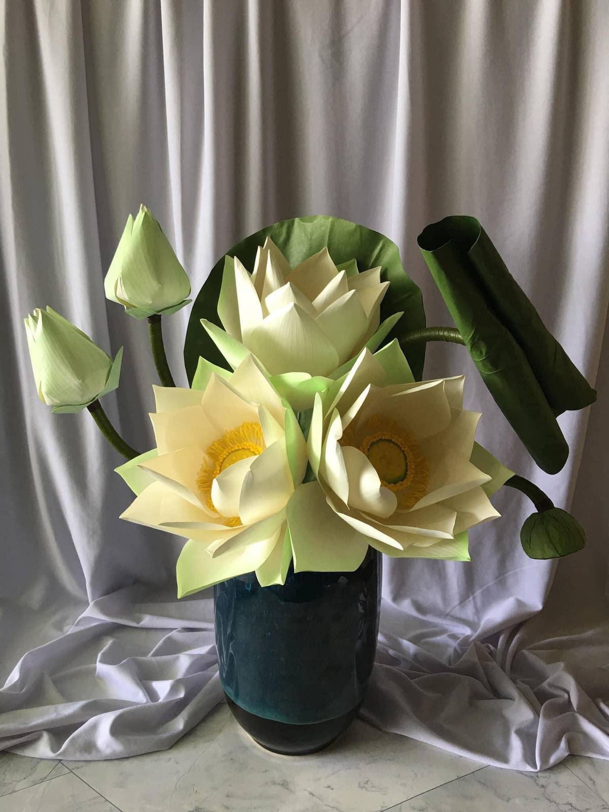 Tiem hoa giay mang hy vong cua co gai mac benh xuong thuy tinh-Hinh-5