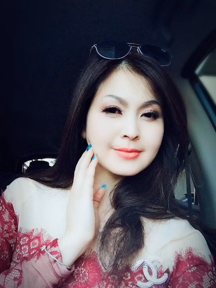 Dien vien Yen Vy ra sao sau 16 nam lo clip nhay cam-Hinh-3