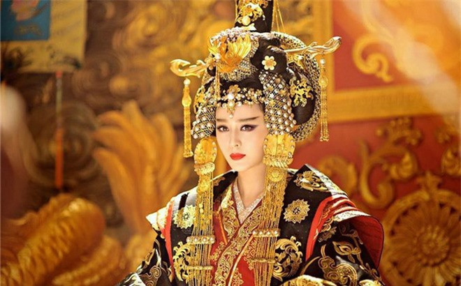 Địch Nhân Kiệt “giải mộng” thế nào khiến Võ Tắc Thiên đỏ mặt hổ thẹn? Dich Nhan Kiet “giai mong” the nao khien Vo Tac Thien do mat ho then?