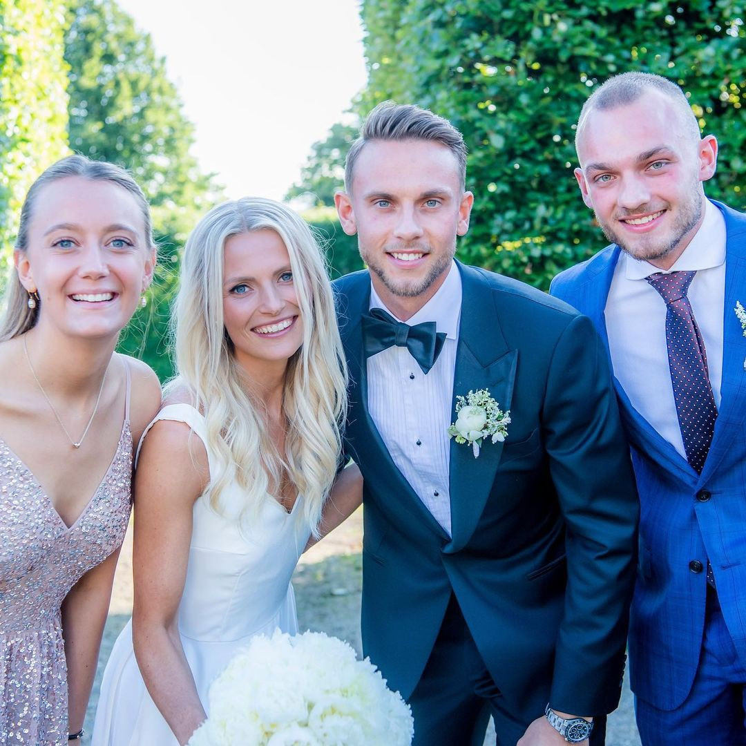 Tiền đạo Marcus Ingvartsen kết hôn với Simone Becker Ingvartsen vào năm ngoái. Đám cưới của họ thu hút sự chú ý khi quy tụ dàn khách mời gồm nhiều cầu thủ nổi tiếng. Simone hiện là blogger chuyên về ẩm thực, sức khỏe.