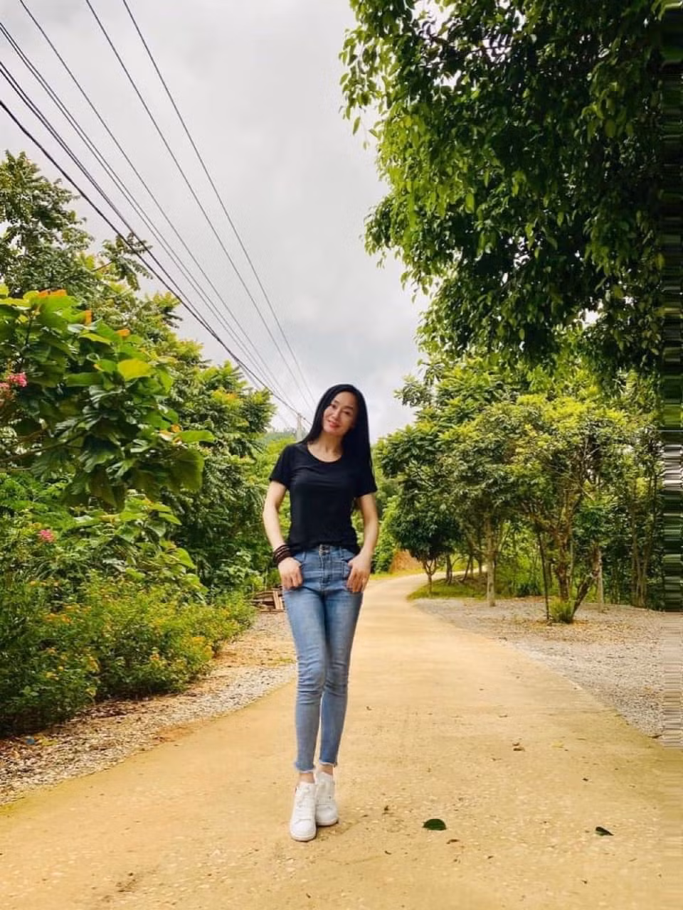 Quach Thu Phuong tre va sexy hon han ba Xuan 