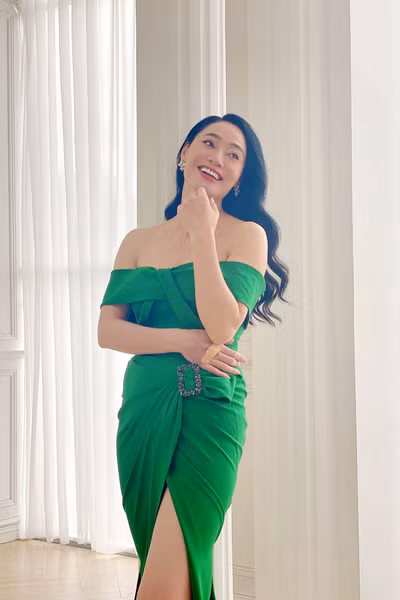 Quach Thu Phuong tre va sexy hon han ba Xuan 