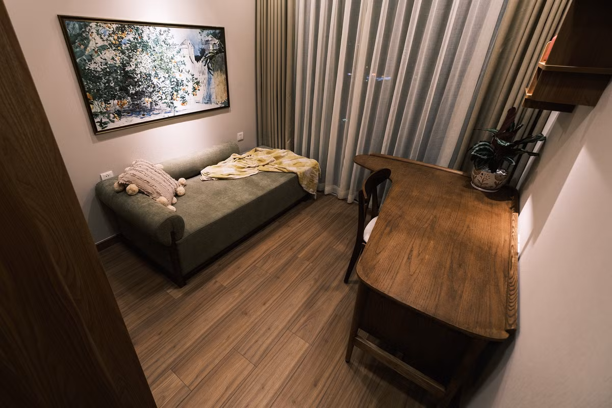 Phòng ngủ thứ 2 nay là nơi làm việc cho gia chủ.