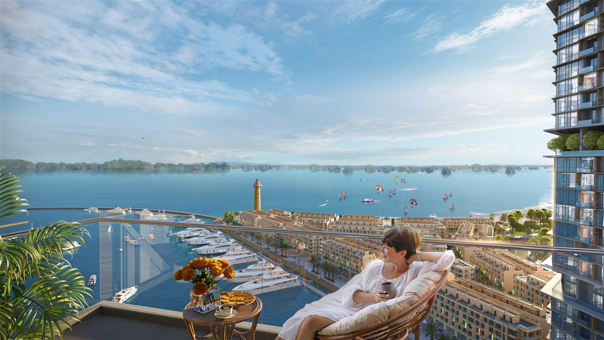 Ban công của Sun Marina Town dễ khiến người ta liên tưởng tới hình ảnh trong bộ phim Emily ở Paris. Khi nhân vật chính Emily tới Paris, cô tìm một căn hộ nhìn ra tháp Eiffel biểu tượng bằng mọi cách. Chỉ khi ấy, cô mới thực sự cảm nhận mình đang sống tại kinh đô ánh sáng.