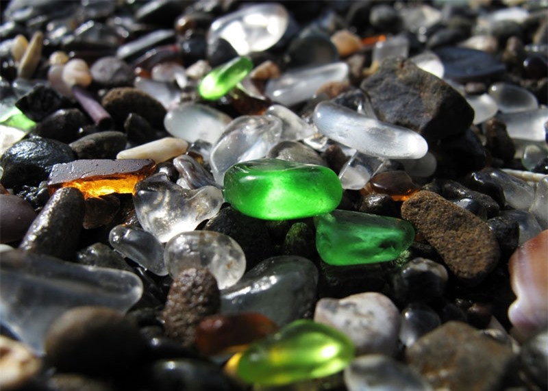 Chiêm ngưỡng "bãi biển pha lê" tuyệt đẹp ở Mỹ ảnh 9