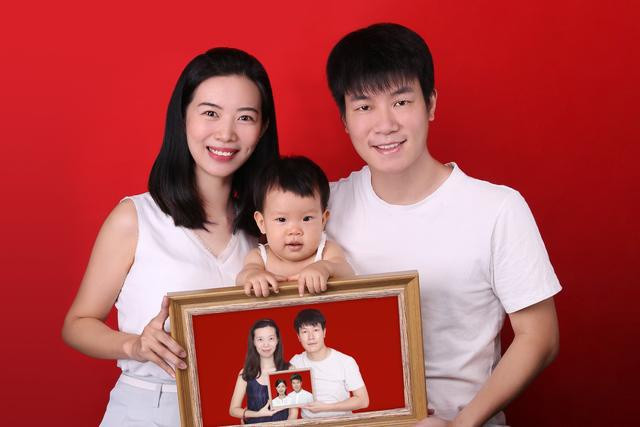 Vo chong chup anh theo phong cach 