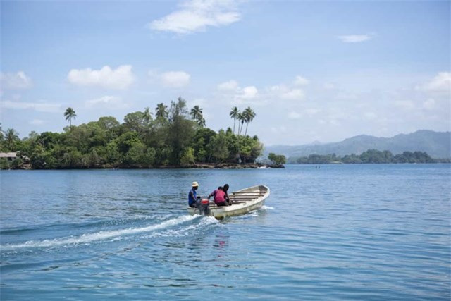 Papua New Guinea-Quốc gia bí ẩn này có diện tích gần 463.000 km2 với khoảng 600 đảo lớn nhỏ, có đường biên giới trên đất liền duy nhất với Indonesia. Papua New Guinea có đường bờ biển dài 5.152 km. 