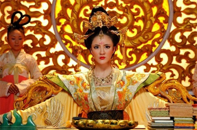 Tiet lo thoi da dam cua gia toc Vo Tac Thien-Hinh-3