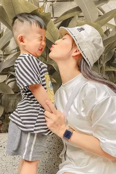 Doi thuong quyen ru cua co ban quat hop hon cong an Dong 