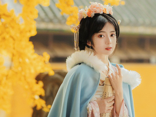 Chuyen ve 2 my nhan truyen ky cung ten Chieu Quan