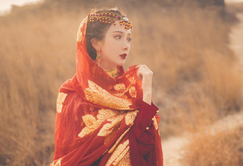 Chuyen ve 2 my nhan truyen ky cung ten Chieu Quan-Hinh-3