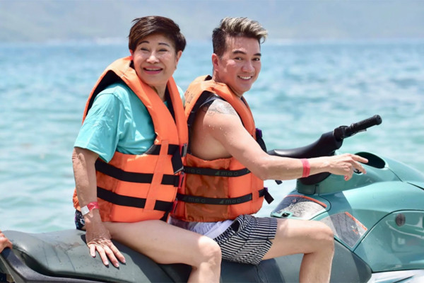 Nguoi vo bi mat hon 17 tuoi cua Dam Vinh Hung giau co va quyen luc-Hinh-3