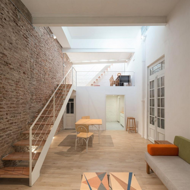 Cai kho cu thanh nha gac lung nho xinh, tien dung