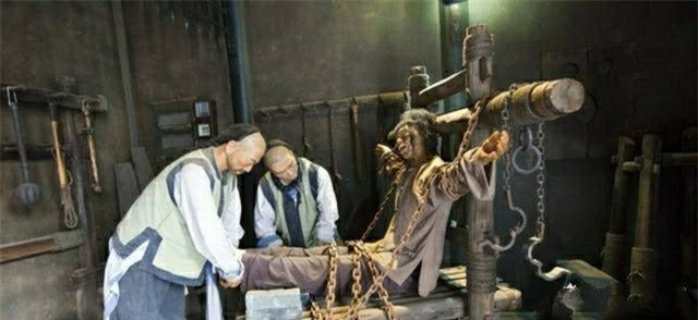 Những hình phạt tàn độc do Võ Tắc Thiên nghĩ ra: Ác mộng "Ngọc nữ leo thang" - Hình 2 Nhung hinh phat tan doc do Vo Tac Thien nghi ra: Ac mong