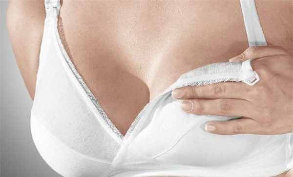 Vòng 1 quá khổ khiến bạn lo ngại, làm sao để ngực nhỏ lại? ảnh 1 Vòng 1 quá khổ khiến bạn lo ngại, làm sao để ngực nhỏ lại? ảnh 1