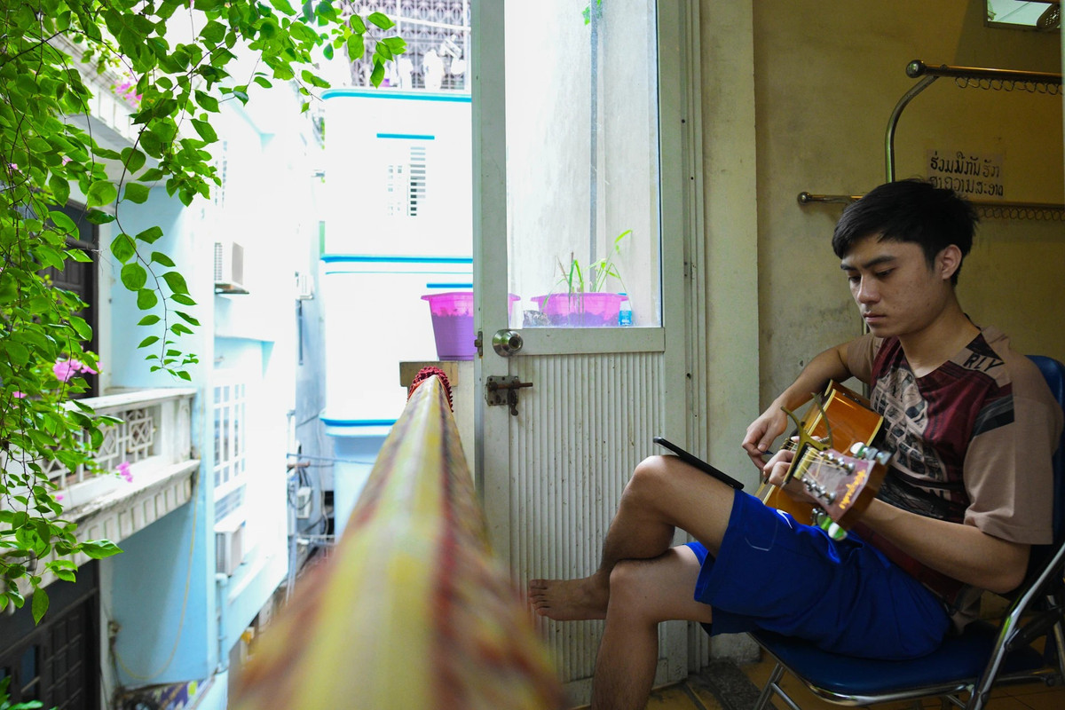 Nhung nguoi tre lo au sau dai dich-Hinh-2