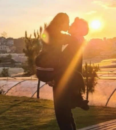 My nhan Viet vuot qua cu soc vi huy hon sat ngay cuoi nhu the nao?-Hinh-20