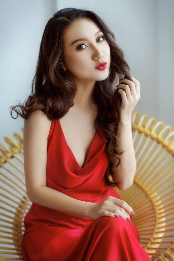 My nhan Viet vuot qua cu soc vi huy hon sat ngay cuoi nhu the nao?-Hinh-18