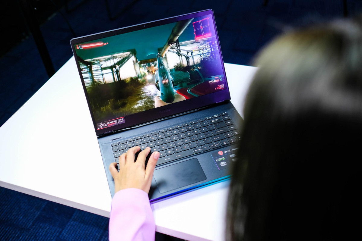 Co gi trong mau laptop gaming cao cap GE66 Raider 10UG-Hinh-7