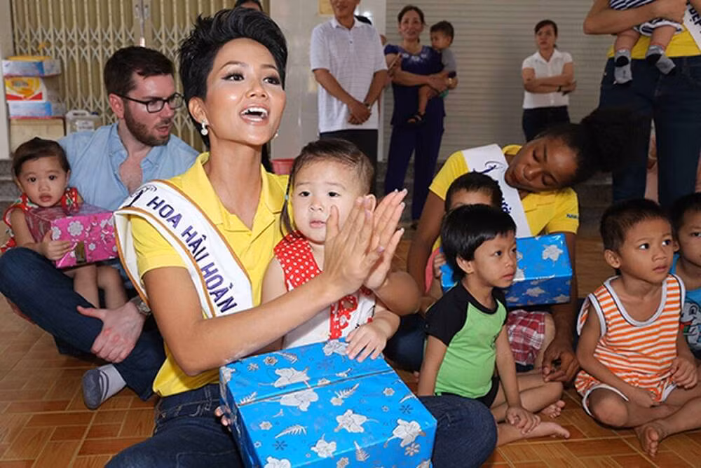 Di tu thien, co nang hau mac gian di van dep-Hinh-16