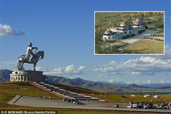 Những câu chuyện kỳ quái khi vào trong huyệt mộ ngàn năm ảnh 3