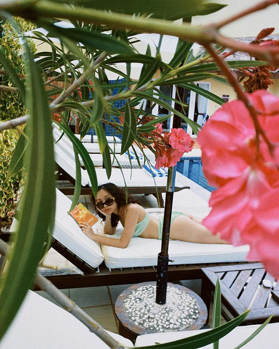 Không sở hữu đôi chân dài hay đường cong hình chữ S nóng bỏng như những người mẫu nhưng Mỹ Anh rất tự tin với cơ thể của mình và mong muốn những người khác cũng vậy. Đó cũng là lý do cô chia sẻ bức ảnh tụt quần để lộ vòng ba gây ồn ào cách đây vài ngày. 