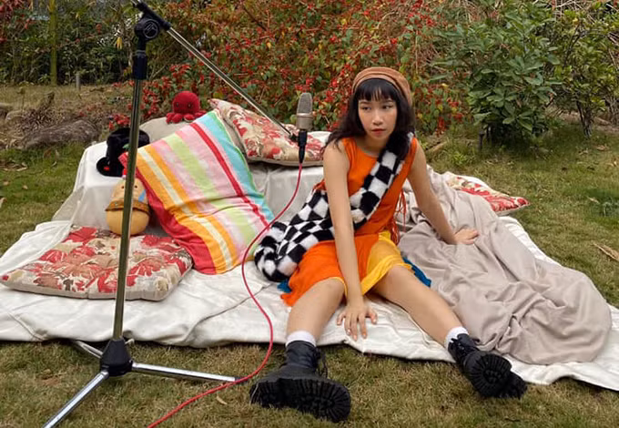 Sau MV debut mang tên 'Got you', Mỹ Anh liên tục gây ấn tượng bởi chất nhạc hiện đại, trẻ trung. Cô thử nghiệm bản thân ở cả vai trò ca sĩ lẫn nhà sản xuất, nhạc sĩ. Những màn trình diễn của cô trên các sân khấu lớn, đặc biệt là sự kết hợp với rapper Tuimi trong chương trình 'King of Rap'. 