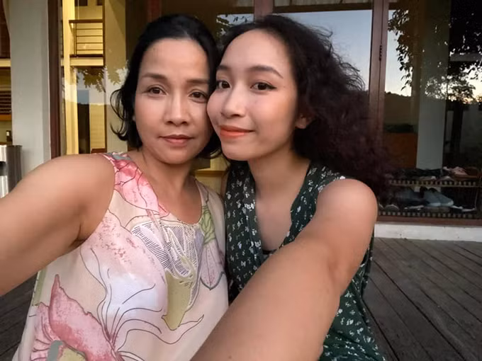 Nhan sắc khi trưởng thành của Mỹ Anh - con gái Mỹ Linh Nhan sac khi truong thanh cua My Anh - con gai My Linh