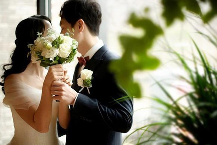 Vợ đau bụng quằn quại sau đêm tân hôn, bác sĩ tiết lộ sự thật khó tin Vo dau bung quan quai sau dem tan hon, bac si tiet lo su that kho tin