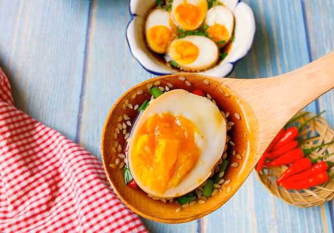 3 cách làm trứng ngâm tương thơm ngon béo ngậy 3 cach lam trung ngam tuong thom ngon beo ngay