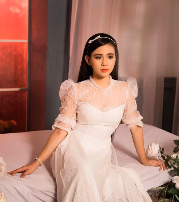 Con nuoi Quynh Trang da roi vong tay cua Phi Nhung trong am tham?-Hinh-7