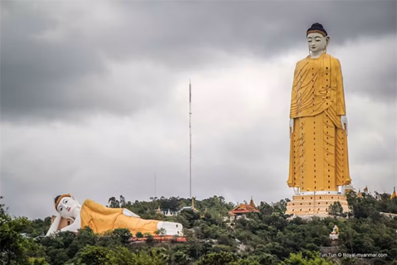 br/> Phật Laykyun Sekkya: Với chiều cao 116 m, tượng Phật Laykyun Sekkya của Myanmar nằm trên đỉnh đồi Po Kaung là tượng cao thứ 2 thế giới. Dưới chân tượng là Monywa - tượng phật nằm lớn nhất hành tinh.