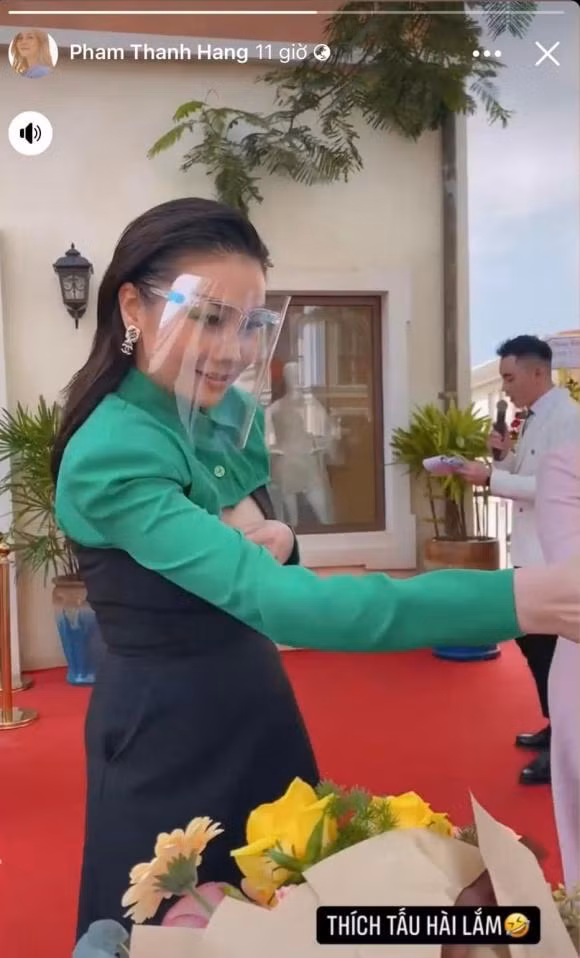 Thanh Hang dien dam ho bao khien vong 1 nhu chuc 